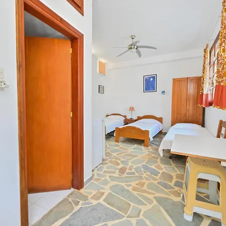 Studio Central Batsi Apartmán *